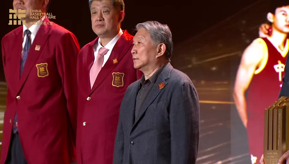 乐虎体育官方入口-宫鲁鸣：96一代的成绩要感谢老一辈 希望我们继续为中国篮球添砖